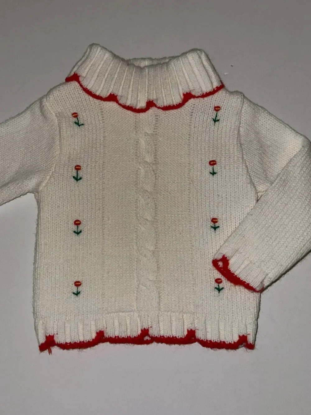 VTG HANDMADE knit BABY SWEATER white with red trim 3-6 6-9 months infant